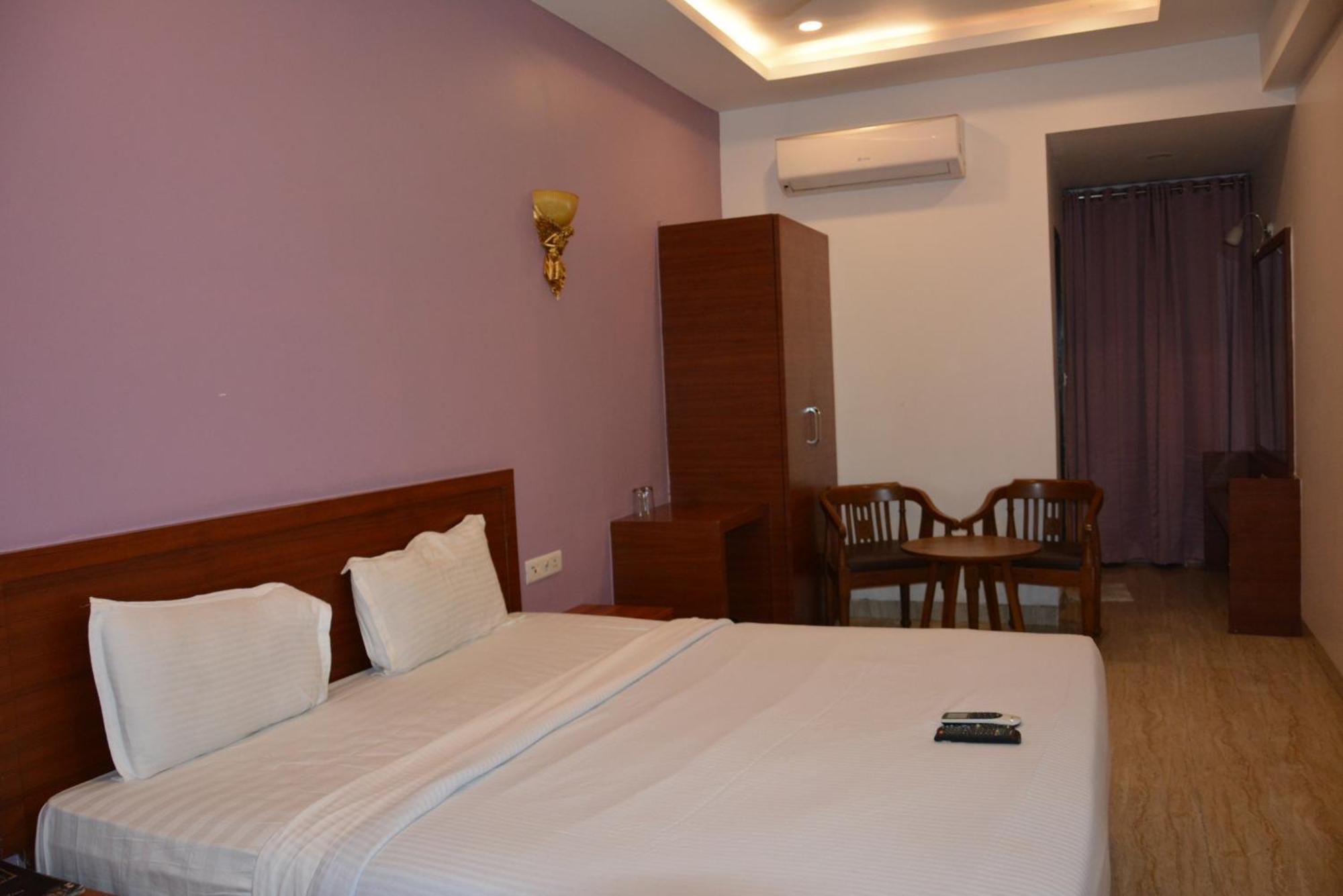 The Grand Neelam Hotell Rāipur Eksteriør bilde