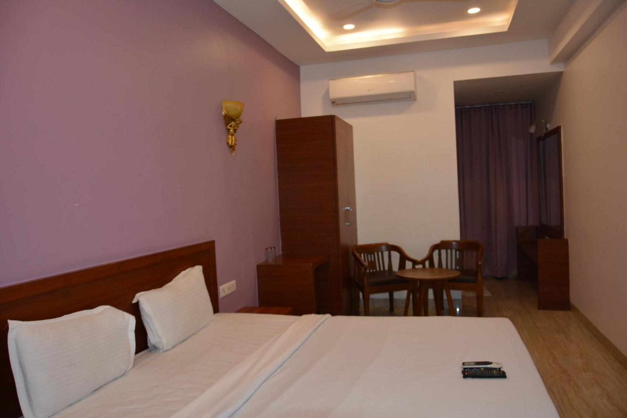 The Grand Neelam Hotell Rāipur Eksteriør bilde